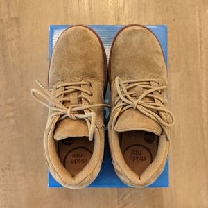 Stride Rite Murphy Shoe Size 3.5W Youth